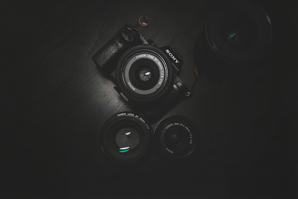 AI vs tradycyjny fotograf – porównanie kosztów, zdjęcie profilowe tworzone z fotografem online m.in w Skarżysku-Kamiennej